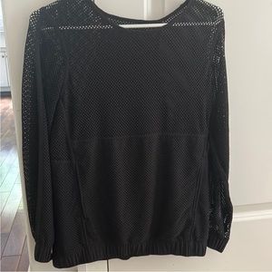 Size 4 Lululemon long sleeve !